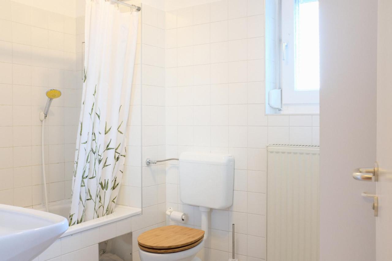 Town House Near Metro & Vienna City Center Екстериор снимка