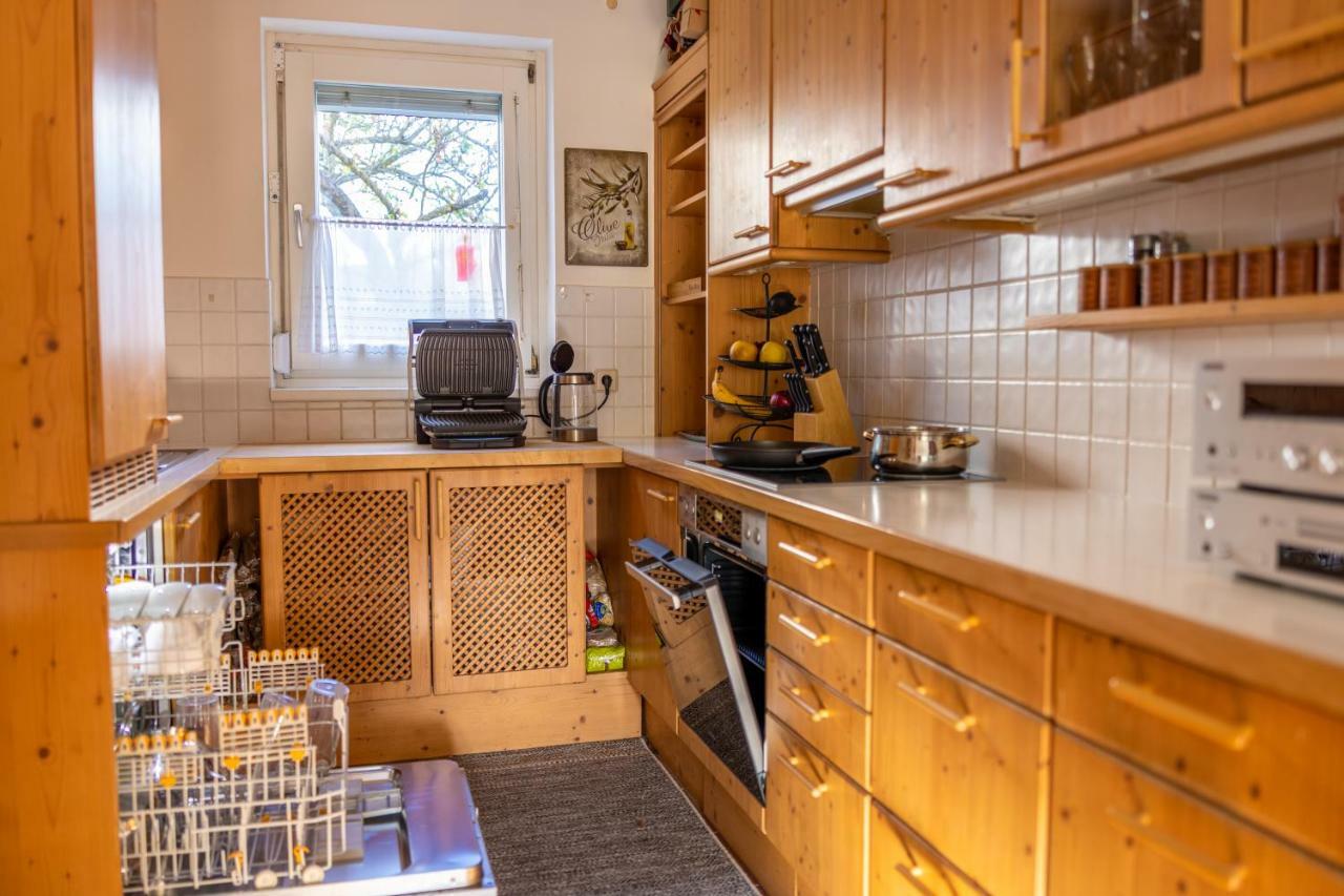 Town House Near Metro & Vienna City Center Екстериор снимка
